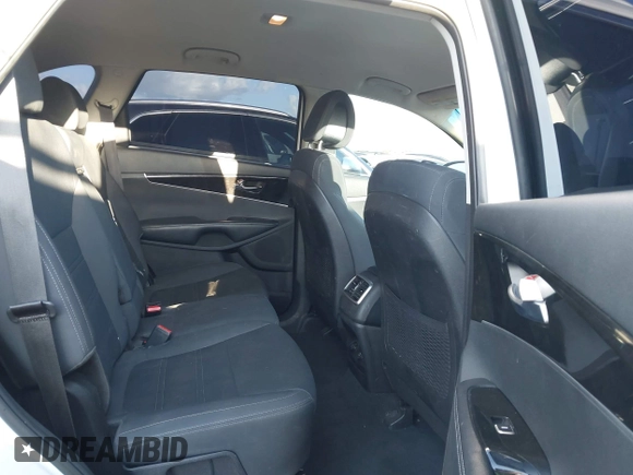 2016 Kia Sorento LX with VIN 5XYPGDA59GG089745, listed as a IAAI auction lot 42029580 with 133,542 mi miles. Bid and sale history available at carsss.com. Image 8.
