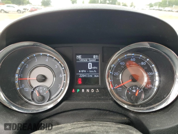 2011 Chrysler Town & Country Limited z VIN 2A4RR6DG5BR760287, wystawiony jako Copart lot #61506085 z przebiegiem 228 411 mil mil oraz Czysty tytuł • Clean title. Historia ofert i sprzedaży dostępna na DreamBid. Obrazek 9.