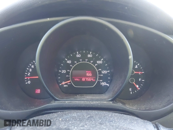 2014 Kia Soul with VIN KNDJN2A29E7032798, listed as a IAAI auction lot 41222668 with 187,564 mi miles. Bid and sale history available at carsss.com. Image 7.