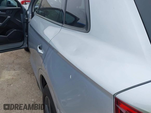 2021 Audi Q5 Premium Plus with VIN WA1BAAFY4M2065706, listed as a IAAI auction lot 42139445 with 39,646 mi miles and . Bid and sale history available at DreamBid. Image 6.