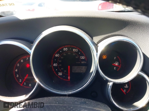 2005 Pontiac Vibe with VIN 5Y2SL66845Z466520, listed as a IAAI auction lot 41691503 with 244,810 mi miles. Bid and sale history available at carsss.com. Image 7.