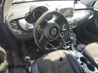 2016 FIAT 500X Lounge z VIN ZFBCFYDTXGP383559, wystawiony jako Copart lot #61990675 z przebiegiem 149 709 mil mil oraz Czysty tytuł • Clean title. Historia ofert i sprzedaży dostępna na DreamBid. Obrazek 8.