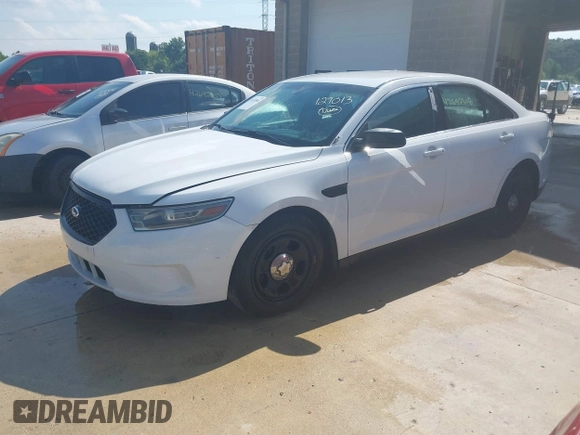 2013 Ford Police Interceptor z VIN 1FAHP2M8XDG127013, wystawiony jako IAAI lot #42692806 z przebiegiem 265 436 mil mil oraz . Historia ofert i sprzedaży dostępna na DreamBid. Obrazek 2.