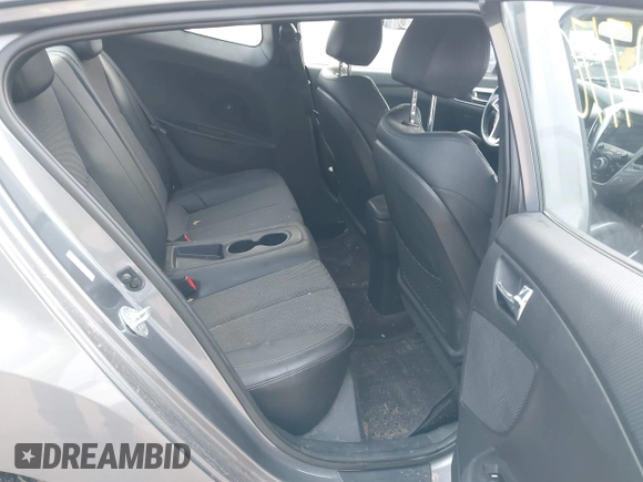 2014 Hyundai Veloster with VIN KMHTC6AD5EU183478, listed as a IAAI auction lot 42107170 with 64,905 mi miles. Bid and sale history available at carsss.com. Image 8.