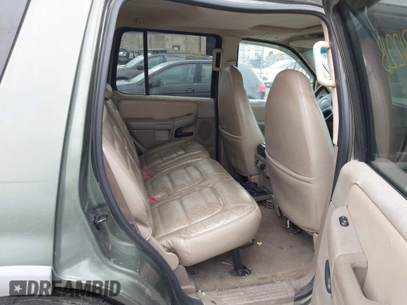 2002 Ford Explorer XLT с VIN 1FMZU73E92ZA86236, выставлен на аукционе IAAI как лот 42312213 с пробегом Не указан миль и . История ставок и продаж доступна на DreamBid. Изображение 8.