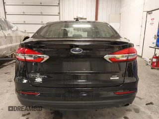 2019 Ford Fusion SE with VIN 3FA6P0HD5KR284103, listed as a IAAI auction lot 41477133 with 90,722 mi miles and . Bid and sale history available at carsss.com. Image 16.