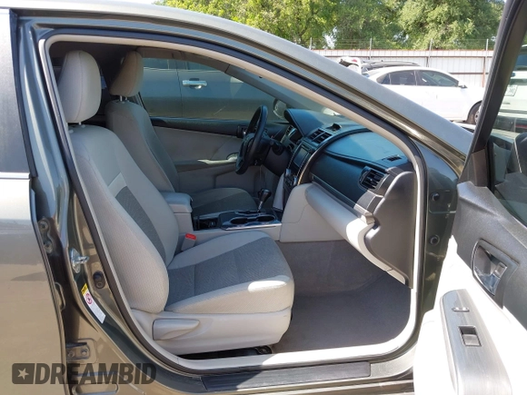 2012 Toyota Camry XLE z VIN 4T1BD1FKXCU034435, wystawiony jako IAAI lot #42024179 z przebiegiem 183 534 mil mil oraz . Historia ofert i sprzedaży dostępna na DreamBid. Obrazek 5.