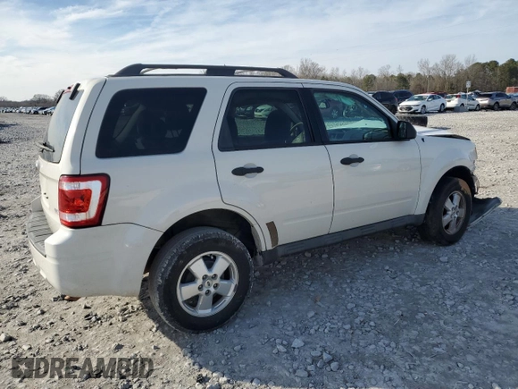 2011 Ford Escape XLT with VIN 1FMCU0D71BKB35466, listed as a Copart auction lot 43057895 with 298,662 mi miles and Salvage Title. Bid and sale history available at carsss.com. Image 3.