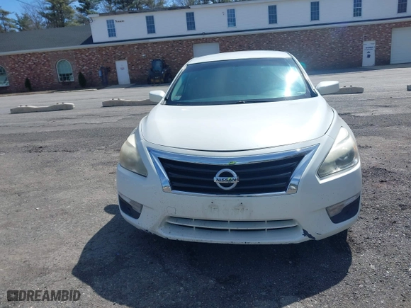 2013 Nissan Altima 2.5 SL with VIN 1N4AL3AP6DN513695, listed as a IAAI auction lot 41933132 with 183,366 mi miles. Bid and sale history available at carsss.com. Image 6.
