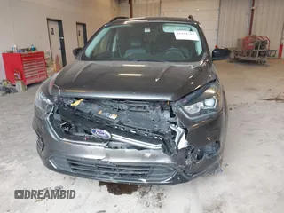 2017 Ford Escape SE with VIN 1FMCU0GD1HUC33119, listed as a IAAI auction lot 41884514 with 99,537 mi miles. Bid and sale history available at carsss.com. Image 6.