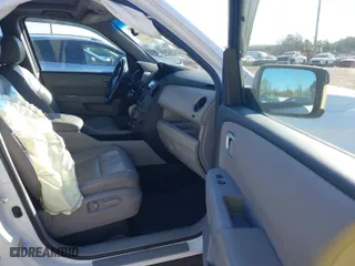 2013 Honda Pilot Touring with VIN 5FNYF4H93DB027664, listed as a IAAI auction lot 41587631 with 1 mi miles. Bid and sale history available at carsss.com. Image 5.