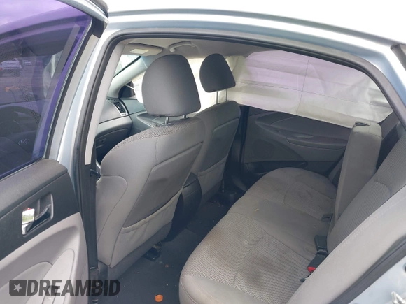 2013 Hyundai Sonata GLS z VIN 5NPEB4AC2DH781807, wystawiony jako IAAI lot #41958385 z przebiegiem 177 531 mil mil oraz . Historia ofert i sprzedaży dostępna na DreamBid. Obrazek 8.