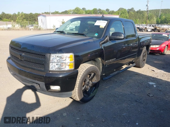 2007 Chevrolet Silverado 1500 LT w/1LT with VIN 2GCEC13JX71585434, listed as a IAAI auction lot 42062210 with 271,571 mi miles. Bid and sale history available at carsss.com. Image 2.
