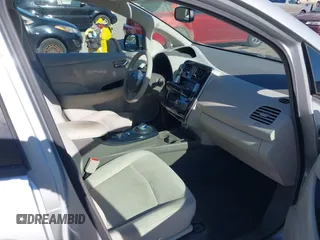 2011 Nissan LEAF SL-e z VIN JN1AZ0CP9BT000778, wystawiony jako IAAI lot #41655461 z przebiegiem 99 048 mil mil oraz . Historia ofert i sprzedaży dostępna na DreamBid. Obrazek 5.