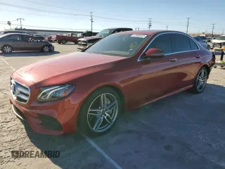 2019 Mercedes-Benz E-Class E 300 with VIN WDDZF4JBXKA640894, listed as a Copart auction lot 67495542 with 45,770 mi miles. Bid and sale history available at carsss.com. Image 1.