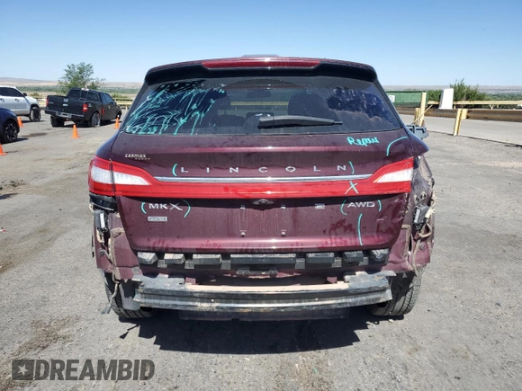 2017 Lincoln MKX Reserve with VIN 2LMPJ8LR7HBL19751, listed as a Copart auction lot 61425825 with 97,757 mi miles and Salvage title. Bid and sale history available at DreamBid. Image 6.