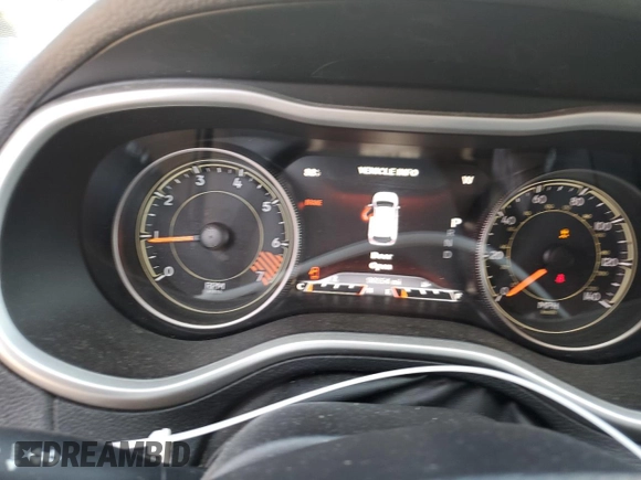 2015 Jeep Cherokee Trailhawk with VIN 1C4PJMBB1FW771865, listed as a Copart auction lot 61905315 with 99,554 mi miles and Clean title. Bid and sale history available at DreamBid. Image 9.