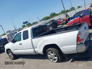 2013 Toyota Tacoma with VIN 5TFTX4CN2DX032744, listed as a IAAI auction lot 41997093 with 213,886 mi miles and . Bid and sale history available at DreamBid. Image 14.