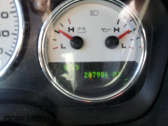 2005 Ford F-150 XLT с VIN 1FTPW125X5KE68731, выставлен на аукционе Copart как лот 55912285 с пробегом 287 986 миль миль и Списание • Salvage title. История ставок и продаж доступна на DreamBid. Изображение 9.