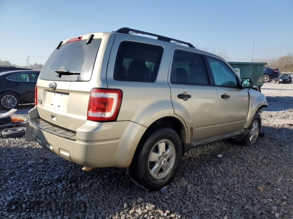 2010 Ford Escape XLT с VIN 1FMCU0D71AKA71198, выставлен на аукционе Copart как лот 48766805 с пробегом 243 732 миль миль и Списание • Salvage title. История ставок и продаж доступна на DreamBid. Изображение 3.