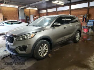 2016 Kia Sorento LX z VIN 5XYPG4A35GG090308, wystawiony jako Copart lot #66454665 z przebiegiem 45 166 mil mil oraz Czysty tytuł • Clean title. Historia ofert i sprzedaży dostępna na DreamBid. Obrazek 1.