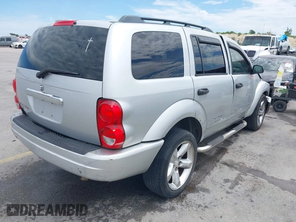 2005 Dodge Durango SLT with VIN 1D4HB48D75F562772, listed as a IAAI auction lot 42327497 with 257,215 mi miles and . Bid and sale history available at DreamBid. Image 4.
