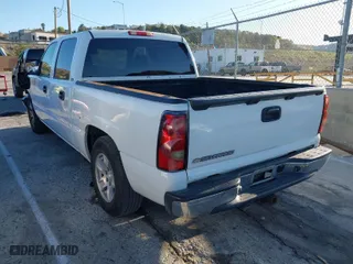 2006 Chevrolet Silverado 1500 LT1 with VIN 2GCEC13TX61114030, listed as a IAAI auction lot 41805974 with 300,118 mi miles. Bid and sale history available at carsss.com. Image 3.