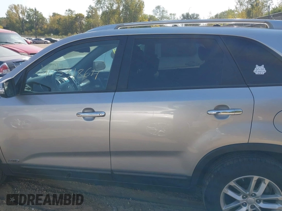 2014 Kia Sorento LX with VIN 5XYKTDA7XEG469374, listed as a IAAI auction lot 40531864 with 108,651 mi miles. Bid and sale history available at carsss.com. Image 14.