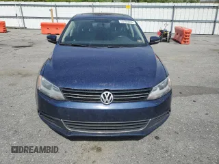 2013 Volkswagen Jetta TDI w/Premium with VIN 3VWLL7AJ9DM286905, listed as a Copart auction lot 53755935 with 203,789 mi miles and Salvage title. Bid and sale history available at DreamBid. Image 5.