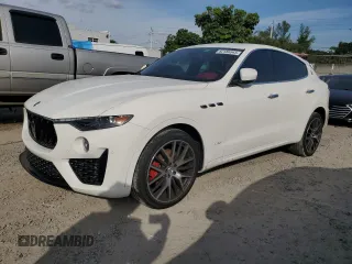 2021 Maserati Levante GranSport with VIN ZN661XUS8MX379725, listed as a Copart auction lot 82186843 with 0 mi miles. Bid and sale history available at carsss.com. Image 1.