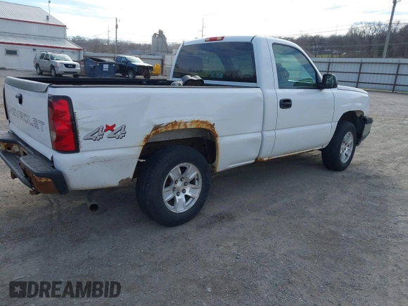 2006 Chevrolet Silverado 1500 Work Truck with VIN 1GCEK14XX6Z282116, listed as a IAAI auction lot 41864276 with 227,306 mi miles. Bid and sale history available at carsss.com. Image 4.