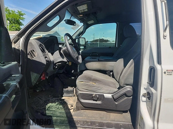 2016 Ford F-250 XLT with VIN 1FT7X2B69GEB70975, listed as a IAAI auction lot 42631424 with 238,000 mi miles and . Bid and sale history available at DreamBid. Image 24.
