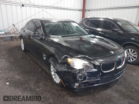 2011 BMW 7 Series 750Li xDrive z VIN WBAKC8C58BC433036, wystawiony jako IAAI lot #42055403 z przebiegiem 92 807 mil mil oraz . Historia ofert i sprzedaży dostępna na DreamBid. Obrazek 6.