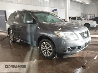2013 Nissan Pathfinder SV with VIN 5N1AR2MMXDC611964, listed as a IAAI auction lot 41011430 with 207,409 mi miles. Bid and sale history available at carsss.com. Image 1.