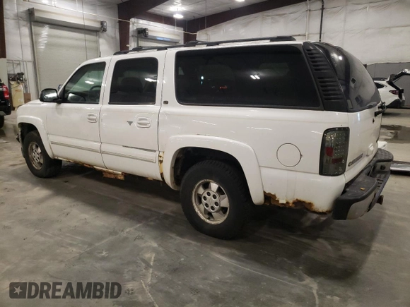 2002 Chevrolet Suburban LT with VIN 3GNFK16Z62G349461, listed as a Copart auction lot 50222035 with 384,687 mi miles and Salvage Title. Bid and sale history available at carsss.com. Image 2.