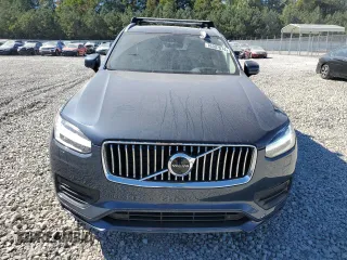 2022 Volvo XC90 Momentum with VIN YV4102CK4N1845770, listed as a Copart auction lot 76307074 with 31,624 mi miles and Salvage Title. Bid and sale history available at DreamBid. Image 5.