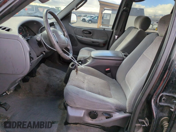 2002 Ford F-150 XLT with VIN 1FTRW08L62KD89268, listed as a Copart auction lot 45555235 with 187,322 mi miles and Salvage Title. Bid and sale history available at carsss.com. Image 7.