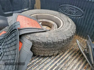 2005 Ford F-150 XLT с VIN 1FTPX12515NA54023, выставлен на аукционе Copart как лот 58662925 с пробегом 190 403 миль миль и Списание • Salvage title. История ставок и продаж доступна на DreamBid. Изображение 12.