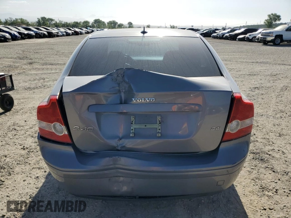 2005 Volvo S40 с VIN YV1MS390052070863, выставлен на аукционе Copart как лот 53854165 с пробегом 172 266 миль миль и Списание • Salvage title. История ставок и продаж доступна на DreamBid. Изображение 6.