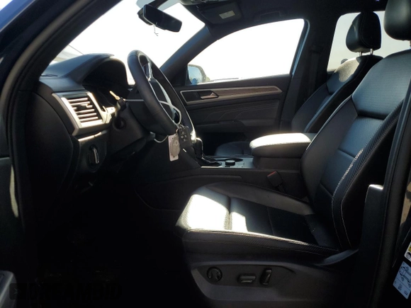 2021 Volkswagen Atlas SE with VIN 1V2KE2CA0MC228707, listed as a Copart auction lot 52641215 with 58,848 mi miles and Salvage title. Bid and sale history available at DreamBid. Image 7.