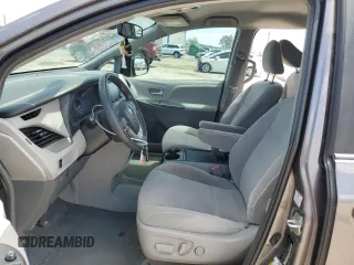 2018 Toyota Sienna LE Auto Access Seat with VIN 5TDKZ3DC3JS958245, listed as a Copart auction lot 53751565 with 91,101 mi miles and Salvage Title. Bid and sale history available at carsss.com. Image 7.