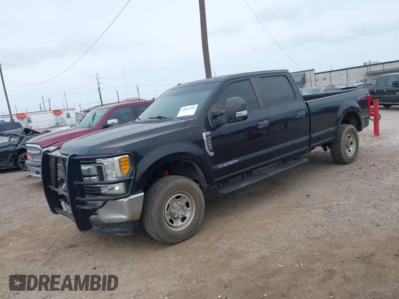 2017 Ford Super Duty F-250 SRW Lariat with VIN 1FT7W2BT0HEF27194, listed as a IAAI auction lot 42061350 with 206,679 mi miles. Bid and sale history available at carsss.com. Image 2.