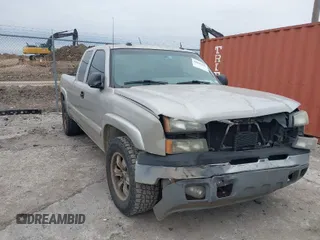 2004 Chevrolet Silverado 1500 Z71 with VIN 2GCEK19T241269498, listed as a IAAI auction lot 41636131 with 328,964 mi miles. Bid and sale history available at carsss.com. Image 1.