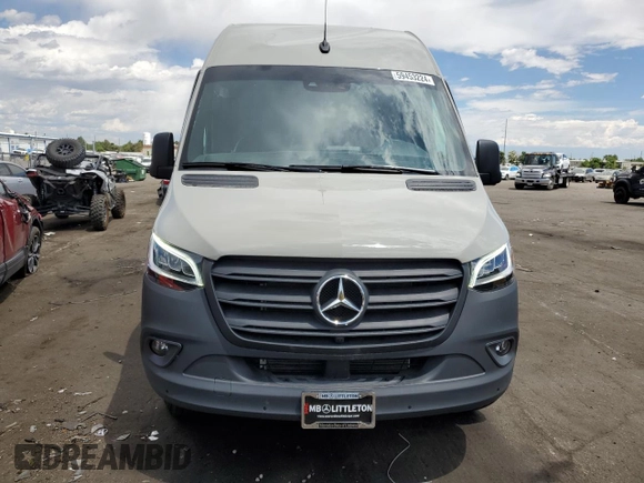 2024 Mercedes-Benz Sprinter with VIN W1Y4NBHY0RT168737, listed as a Copart auction lot 59453224 with 5,717 mi miles and Salvage Title. Bid and sale history available at DreamBid. Image 5.