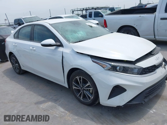2024 Kia Forte LXS z VIN 3KPF24AD8RE728019, wystawiony jako IAAI lot #42067295 z przebiegiem 14 000 mil mil oraz . Historia ofert i sprzedaży dostępna na DreamBid. Obrazek 1.