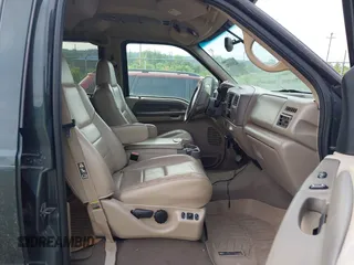 2002 Ford Excursion XLT z VIN 1FMSU41F12EB48358, wystawiony jako IAAI lot #42393292 z przebiegiem 200 377 mil mil oraz . Historia ofert i sprzedaży dostępna na DreamBid. Obrazek 5.