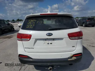 2017 Kia Sorento LX z VIN 5XYPG4A34HG220340, wystawiony jako Copart lot #57467775 z przebiegiem 144 612 mil mil oraz Szkoda całkowita • Salvage title. Historia ofert i sprzedaży dostępna na DreamBid. Obrazek 6.