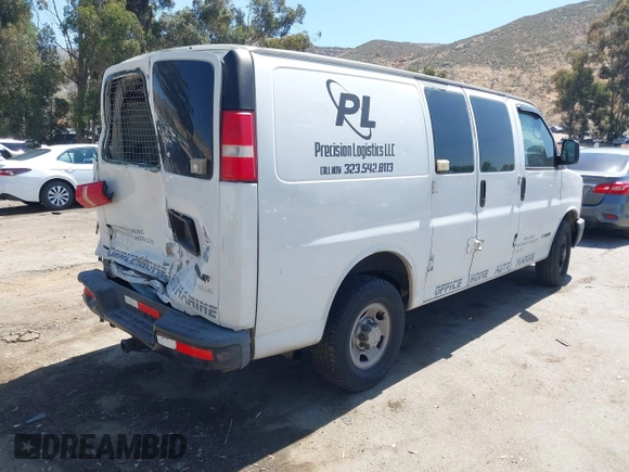 2005 Chevrolet City Express Cargo z VIN 1GCHG35V051250473, wystawiony jako IAAI lot #42316832 z przebiegiem 263 832 mil mil oraz . Historia ofert i sprzedaży dostępna na DreamBid. Obrazek 4.