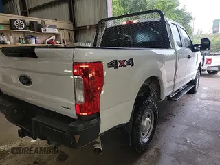 2018 Ford F-250 XL with VIN 1FT7X2B66JEC27091, listed as a IAAI auction lot 42777784 with 179,289 mi miles and . Bid and sale history available at DreamBid. Image 11.