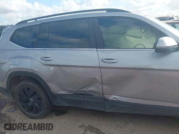 2024 Volkswagen Atlas SE с VIN 1V2WR2CA5RC523976, выставлен на аукционе IAAI как лот 41092917 с пробегом 28 065 миль миль и . История ставок и продаж доступна на DreamBid. Изображение 13.